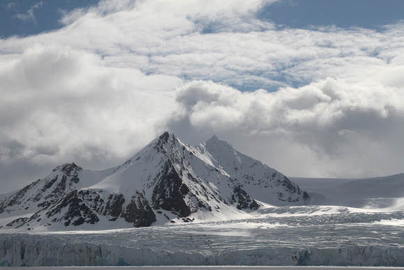 Samarinbreen 沙马琳冰川