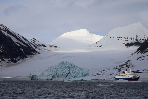 Samarinbreen 沙马琳冰川